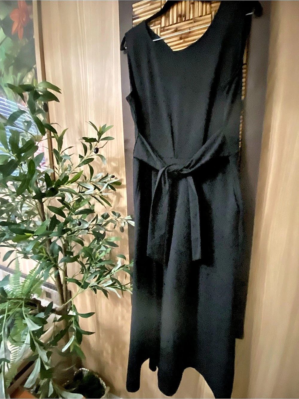 DV by Dolce Vita Black Maxi Dress Size Medium Like New